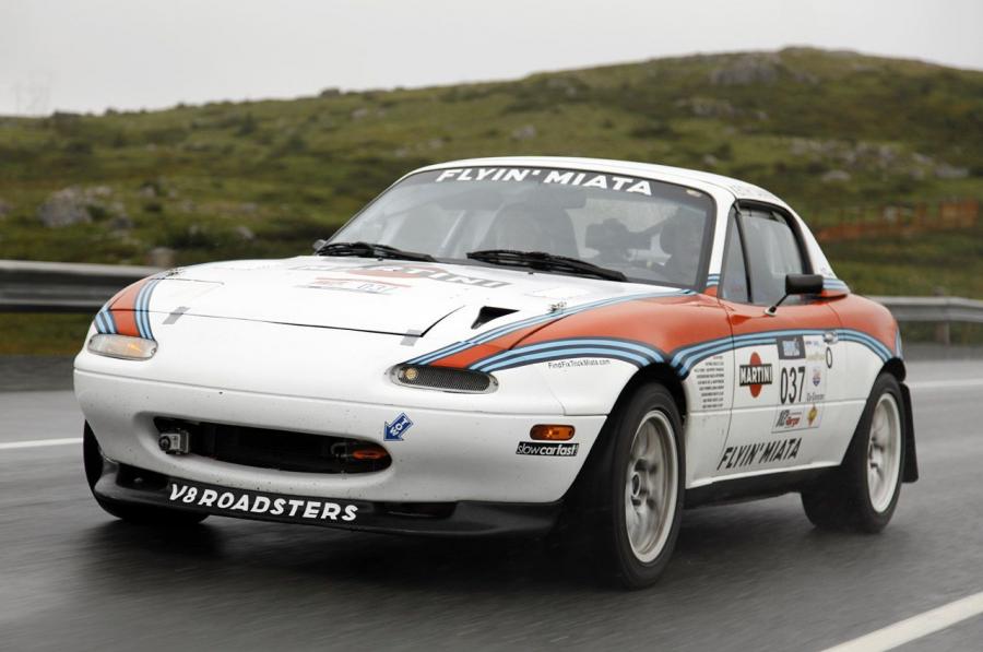  Mazda Flyin Miata V8 Targa MX-5 Miata 2011 года  (фото 4 из 15)